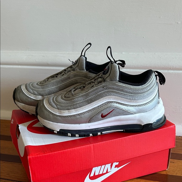 Nike Air Max 97 Boys Sneakers - Silver and Black - size 1 - Picture 1 of 11